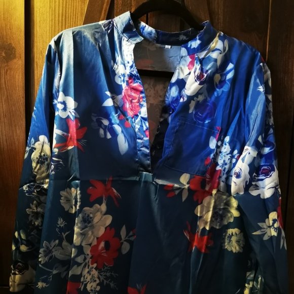 Floral Blouse - Picture 2 of 2